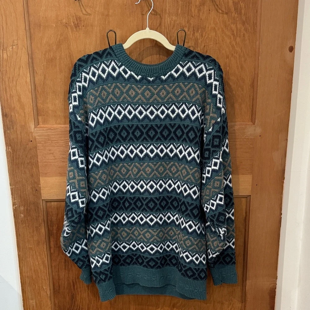 Geometric Patterned Sweater - Picture 1 of 3